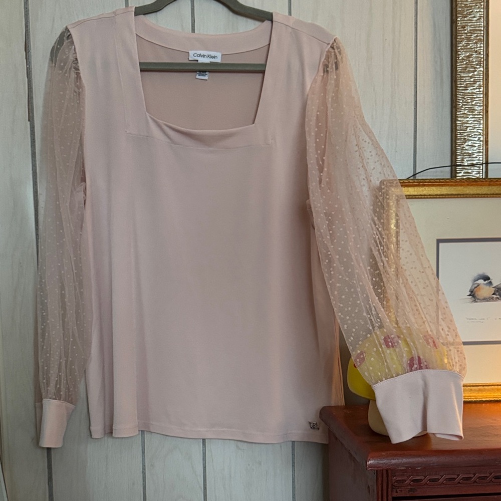💡🍑🤍🩷Calvin Klein Women's light peach Sheer Sleeve Blouse